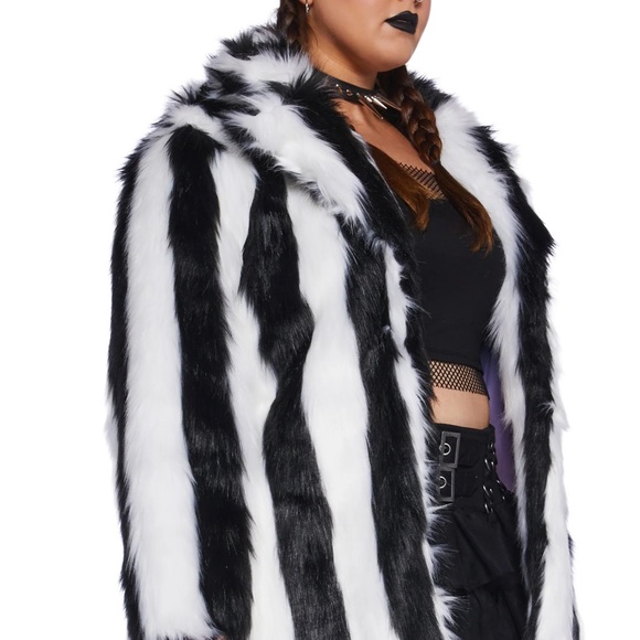 Brand new sold out online Beetlejuice, Black/white fake for last one - Picture 5 of 10